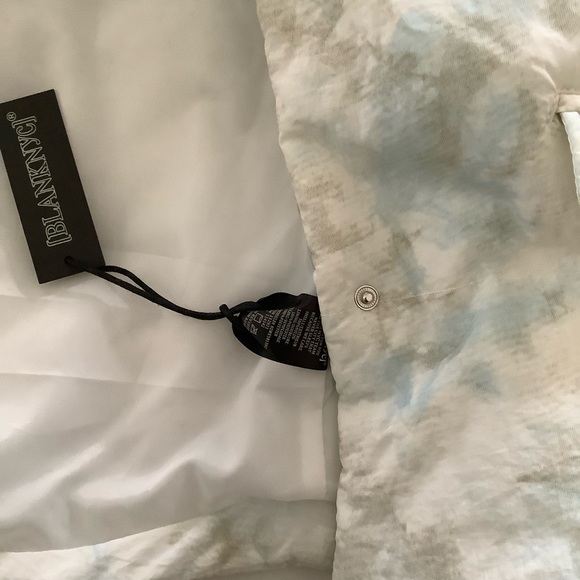 Blank NYC Perfect Day Belted Watercolor Puffer Jacket Size M - Picture 15 of 15